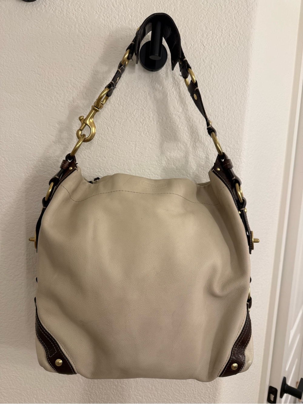 Coach Vintage Carly Ivory Leather Hobo Bag Y2K Brass Hardware Authentic - Picture 6 of 14